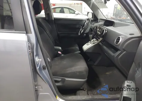 2010 Scion Xb z USA, uszkodzony, nr VIN JTLZE4FEXA1106703